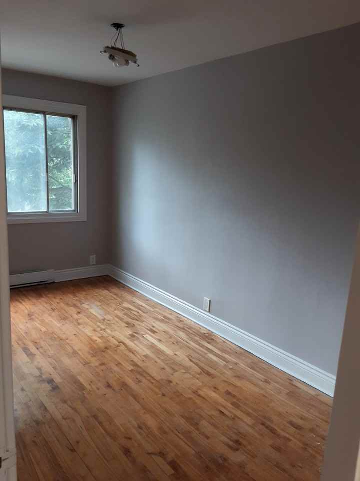 5255 17e Avenue #5 - Photo 3 of 7