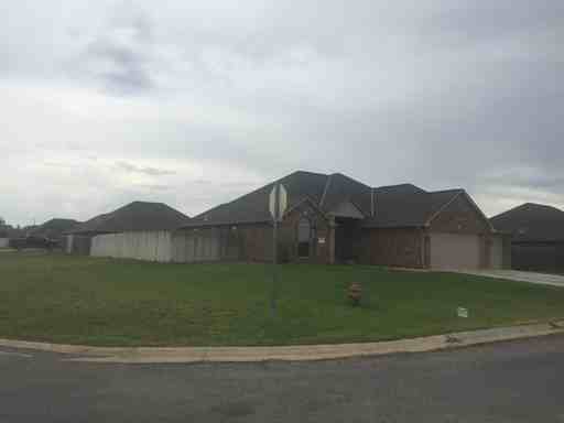1109 Brandi Dr - Photo 2 of 14