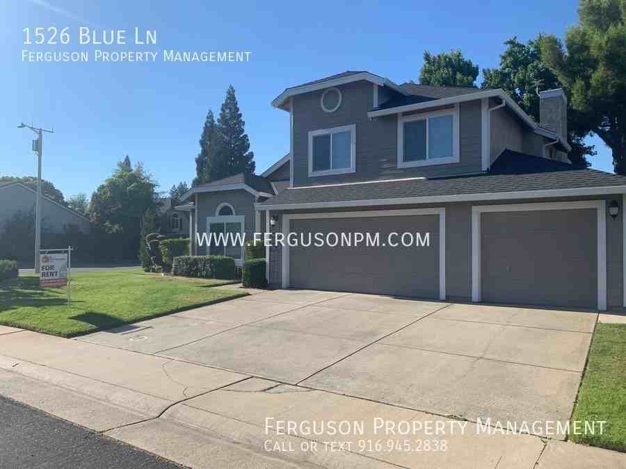 1526 Blue Ln - Photo 2 of 21