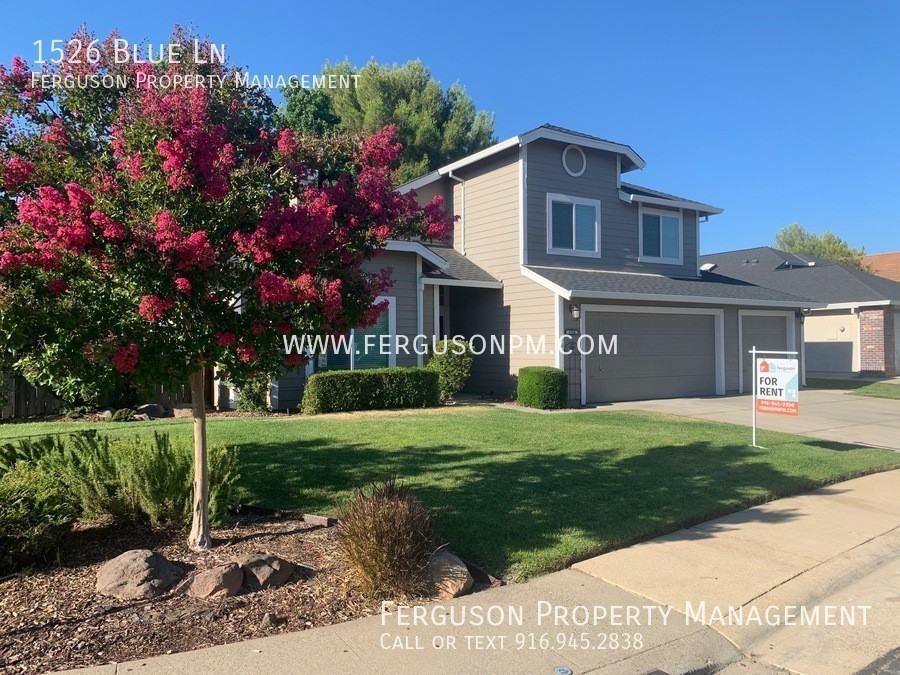 1526 Blue Ln - Photo 3 of 21