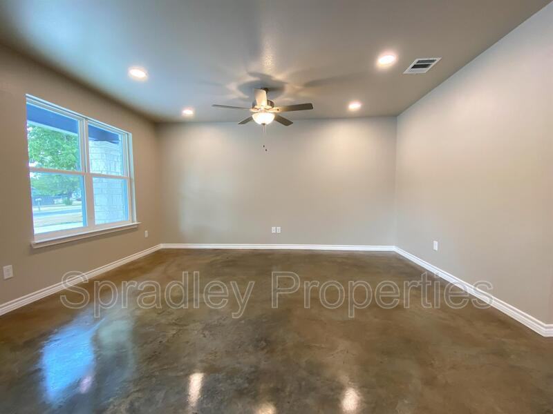 502 N 3rd St Unit B - Photo 2 of 10