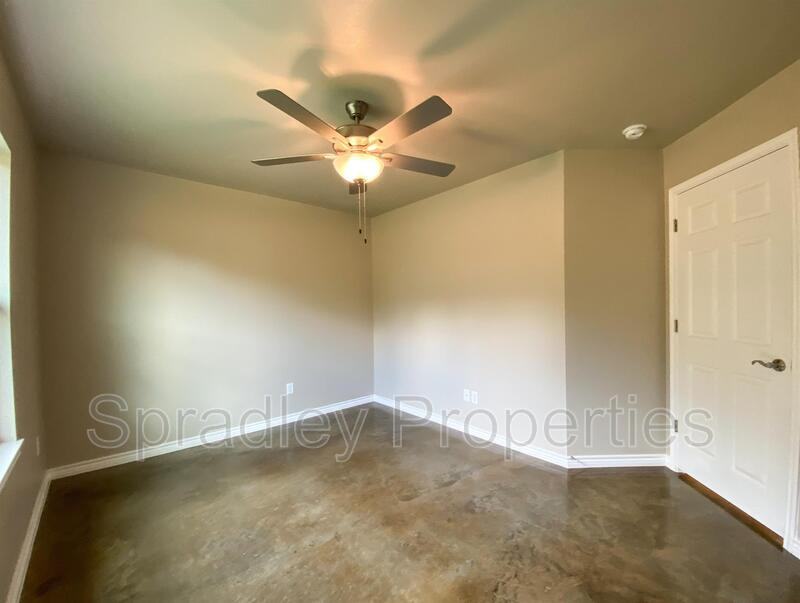 502 N 3rd St Unit B - Photo 6 of 10
