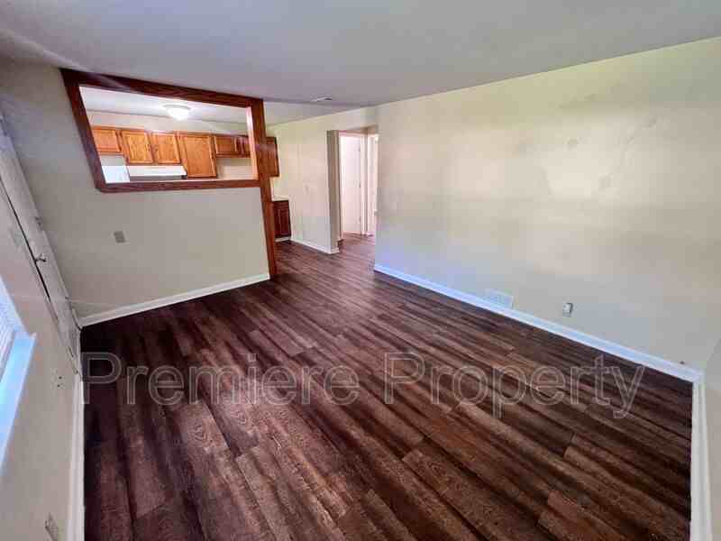 4807 Nw Homestead Rd - Photo 3 of 9