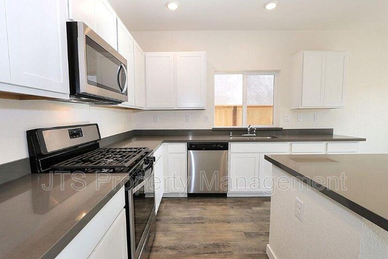 716 Franklin St - Photo 4 of 50