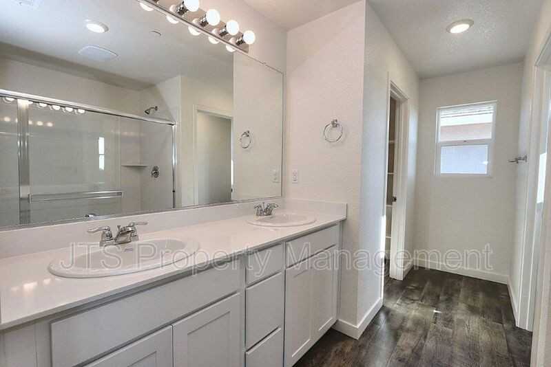 716 Franklin St - Photo 5 of 50