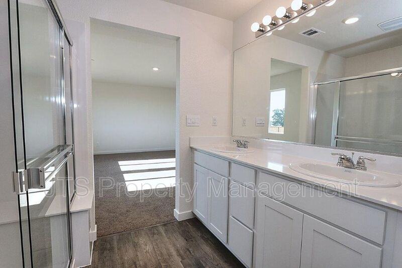 716 Franklin St - Photo 7 of 50