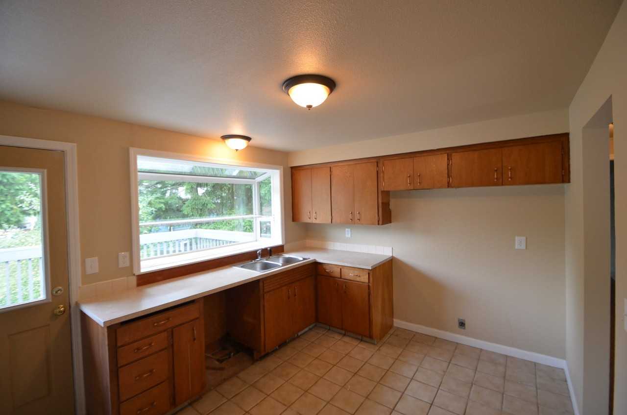 5415 144th Pl NE - Photo 3 of 10