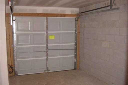 3512 W 3rd St - Photo 3 of 11