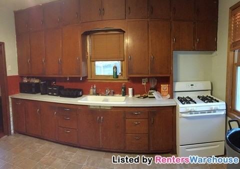 213 14th Ave S - Photo 2 of 9