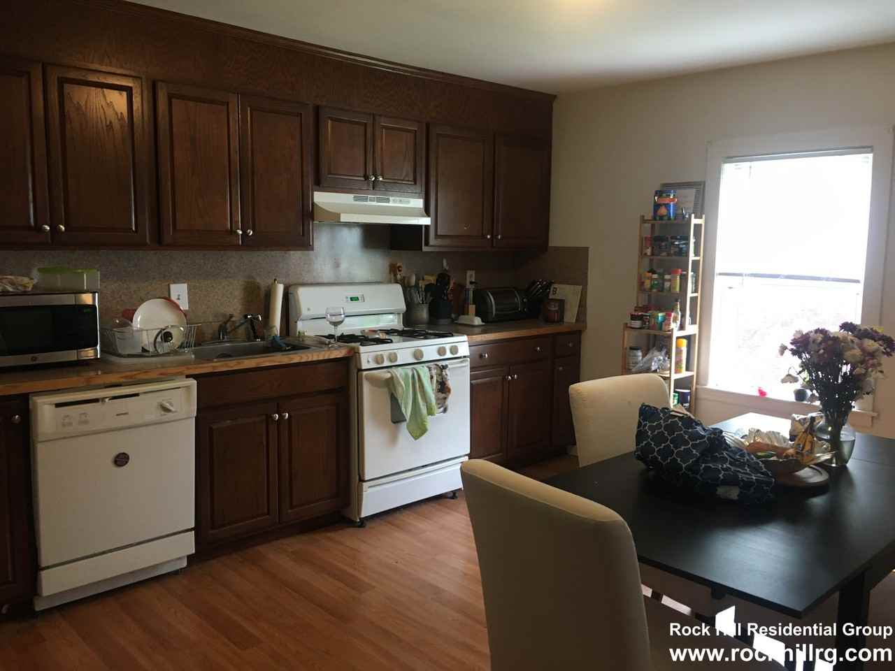 3 Oakland Pl #2 - Photo 2 of 11