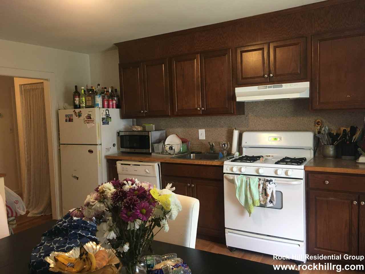 3 Oakland Pl #2 - Photo 3 of 11