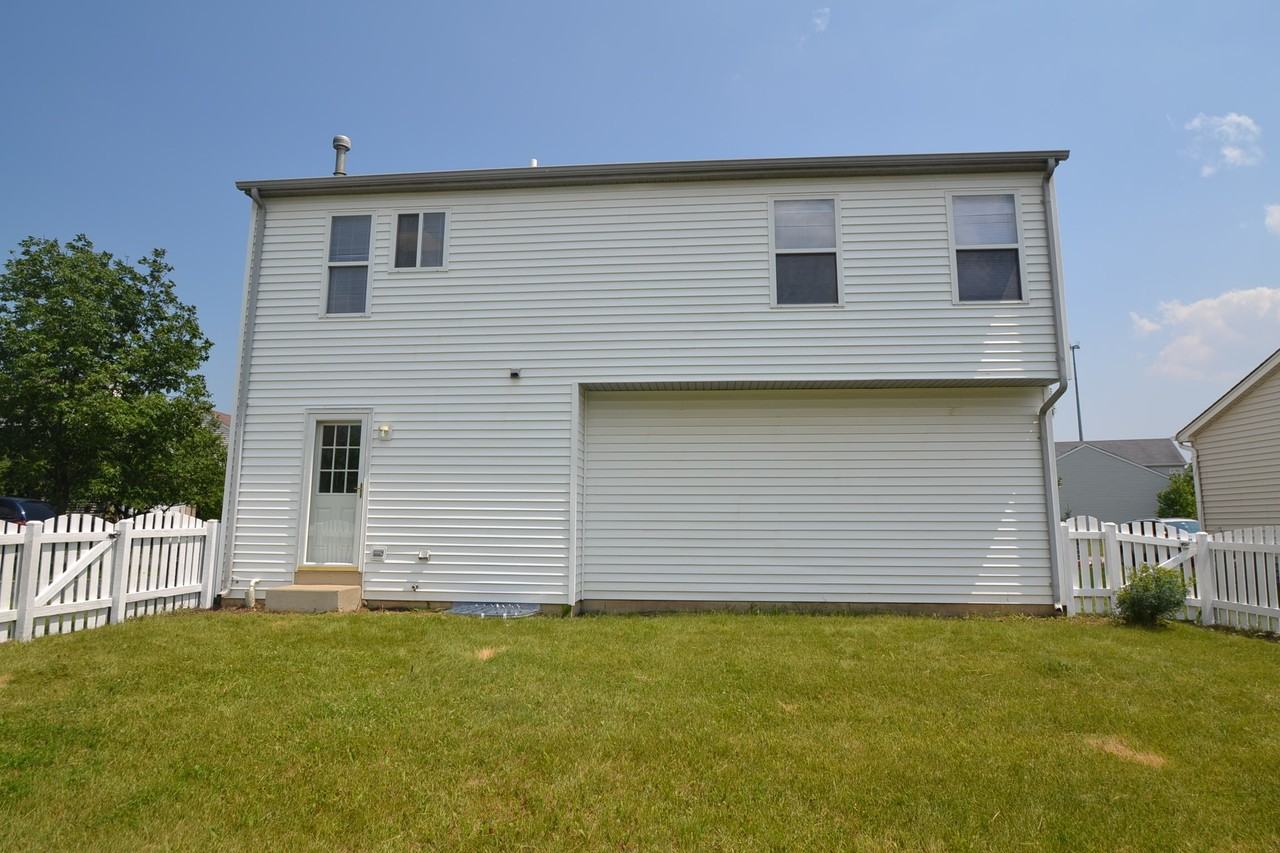 166 Clover Ct - Photo 2 of 9