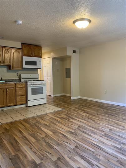 1100 Oneil Boulevard (M) - Photo 2 of 6