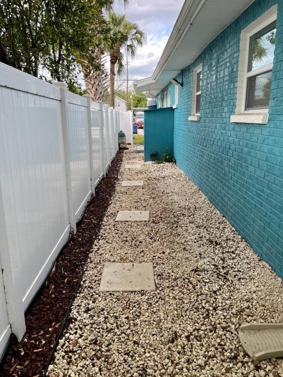 2603 E 29th Ave - Photo 2 of 31