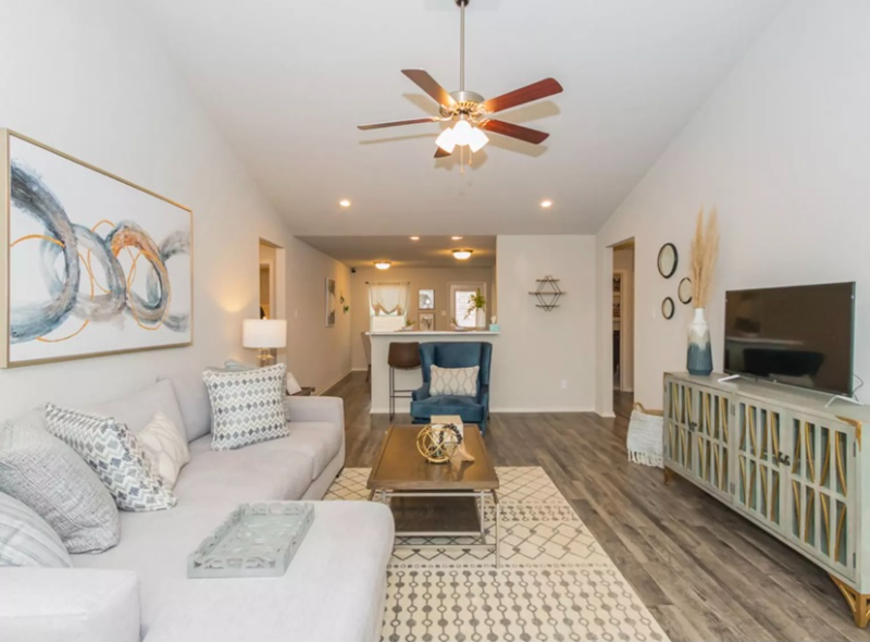 5041 Woodstream Dr - Photo 3 of 9