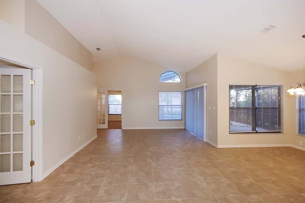 12024 Dunmore Ct - Photo 3 of 21