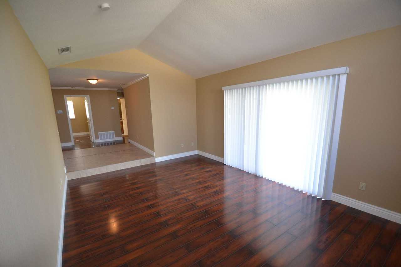 7752 Center Pkwy - Photo 2 of 10