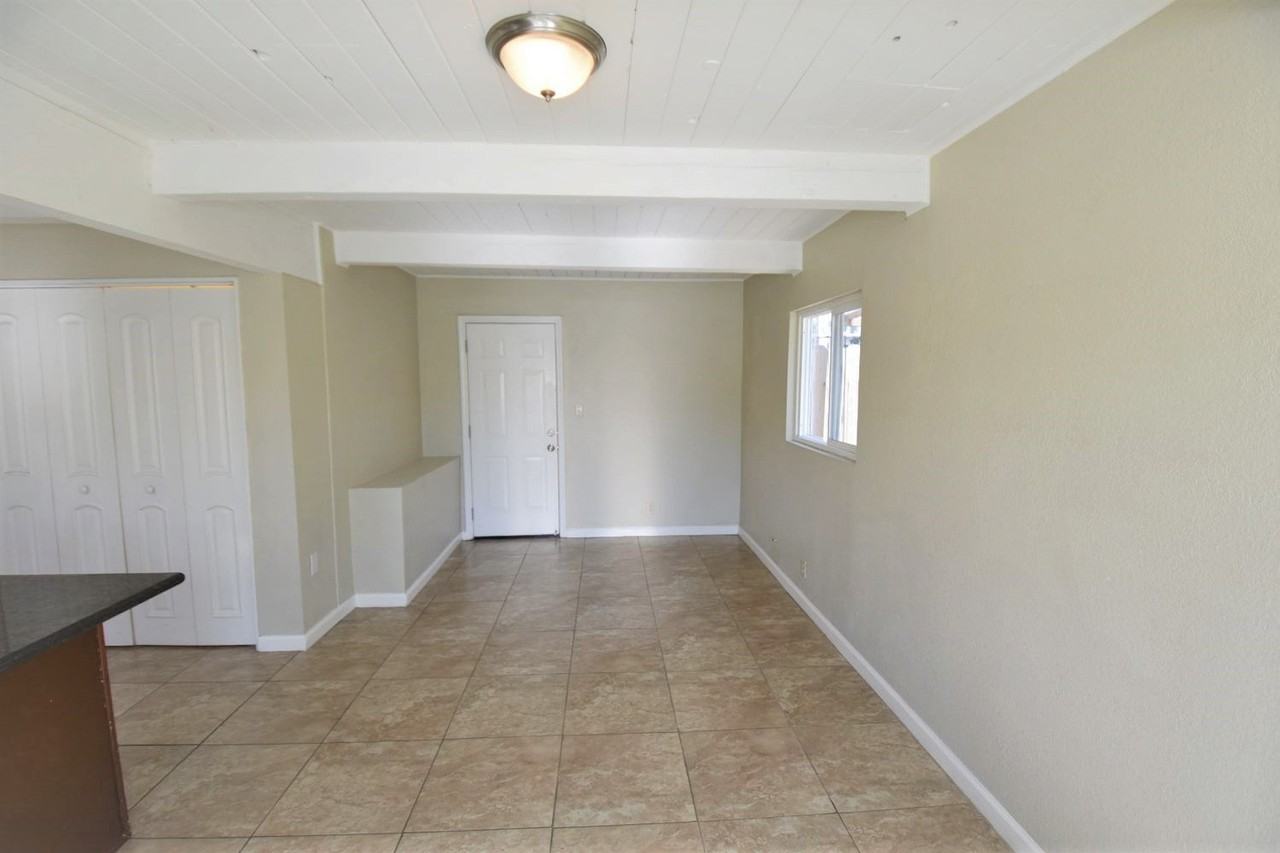 3813 Jenkins Way - Photo 2 of 14