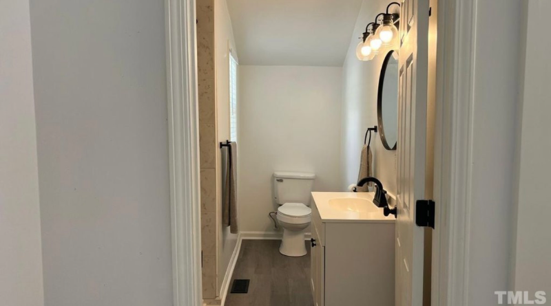 1012 Elm St - Photo 5 of 11