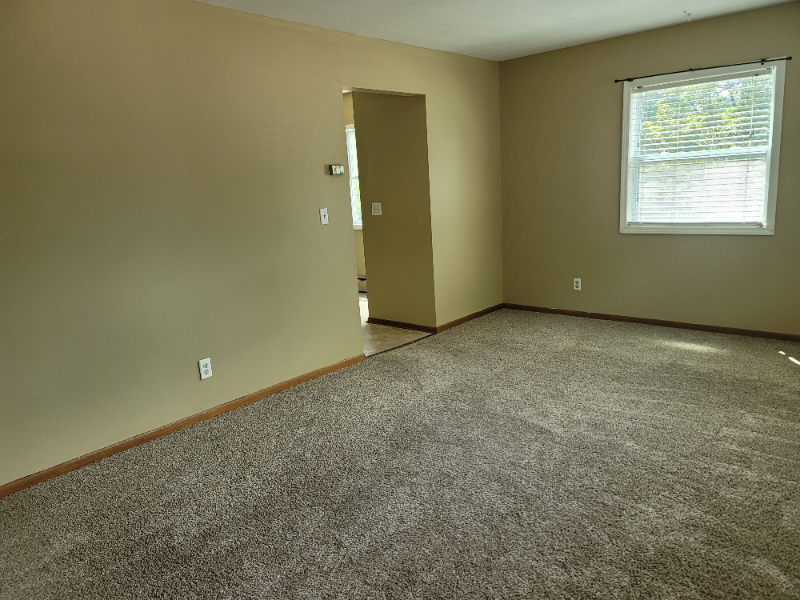 823 6th St S - Photo 2 of 18