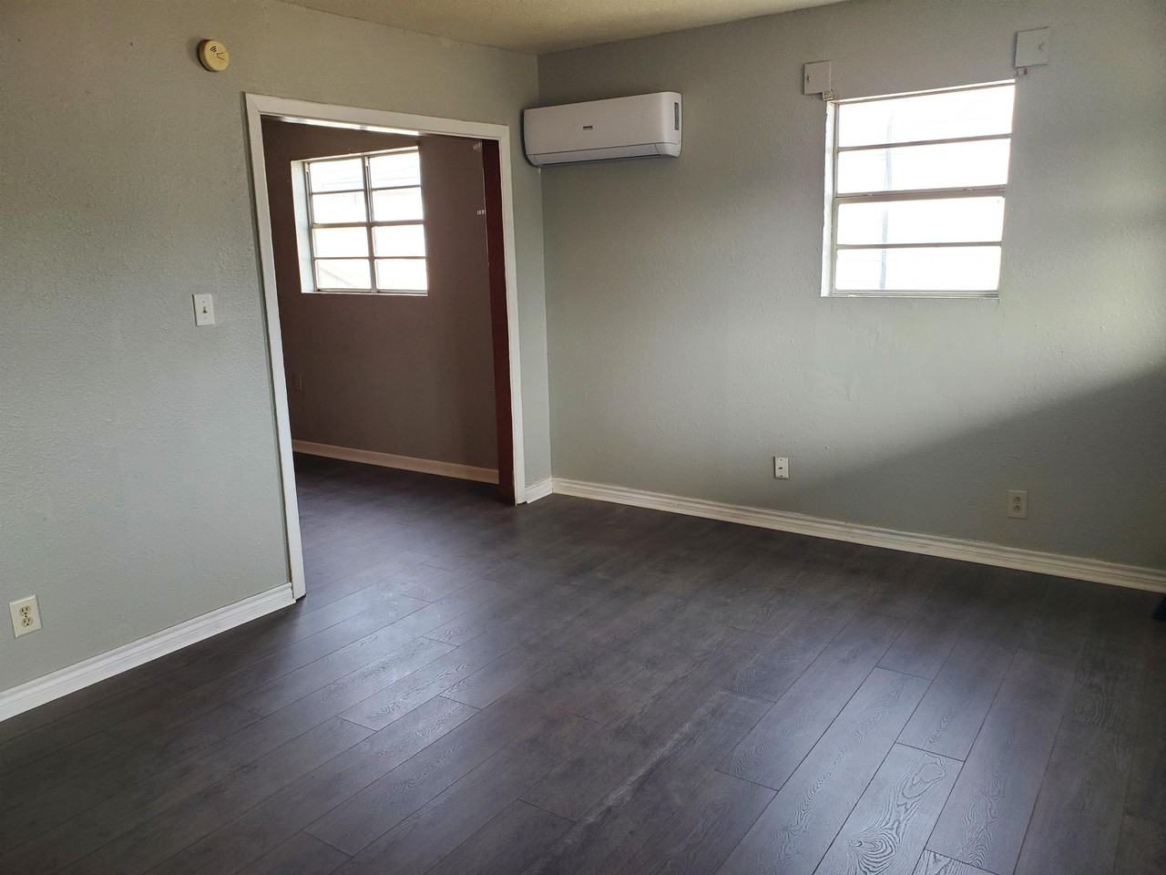 1631 N Manhattan St #1 - Photo 2 of 7