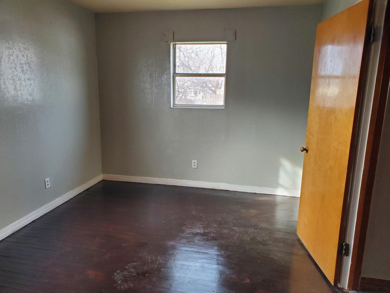 1631 N Manhattan St #1 - Photo 6 of 7