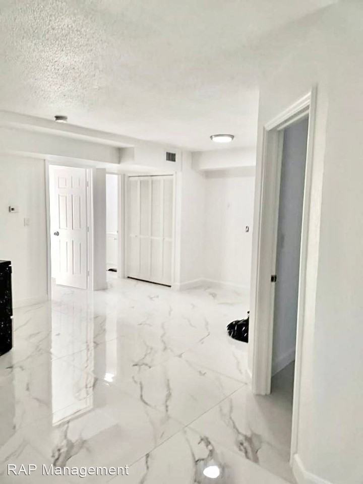 ANNERYS PUIG - Photo 3 of 16