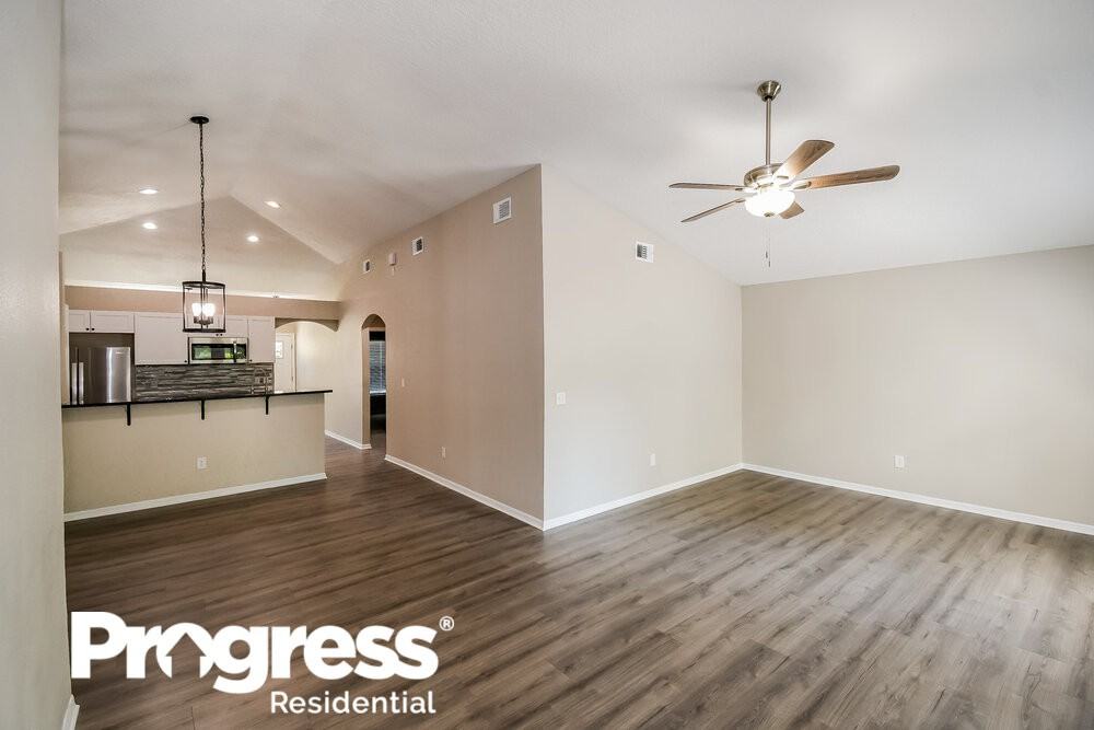 1559 Irishwood Ct - Photo 3 of 16