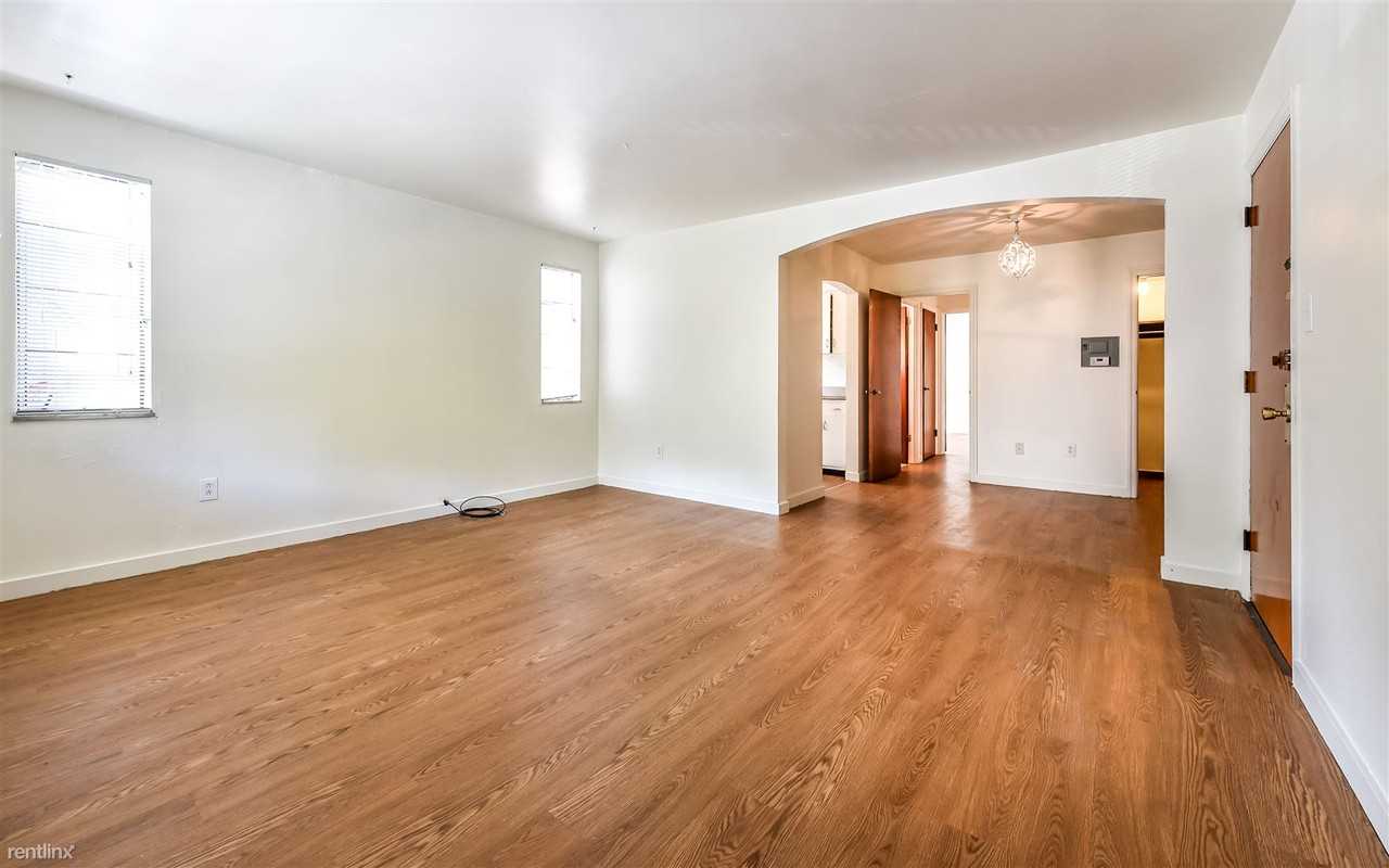 5837 Darlington Rd - Photo 2 of 11