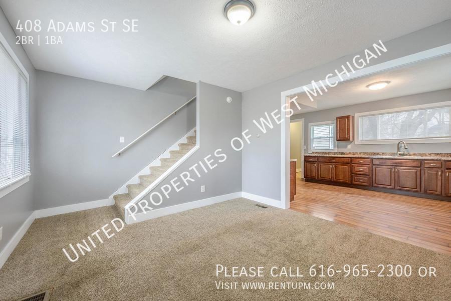 408 Adams St Se - Photo 3 of 14