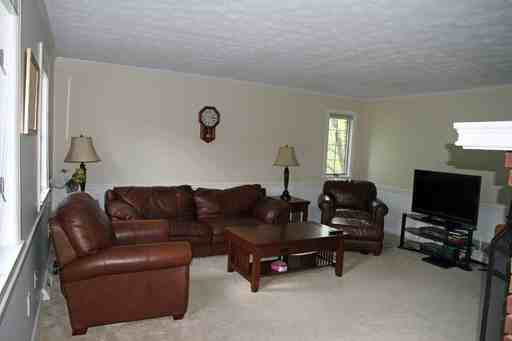 3138 Tall Oak Dr - Photo 2 of 9