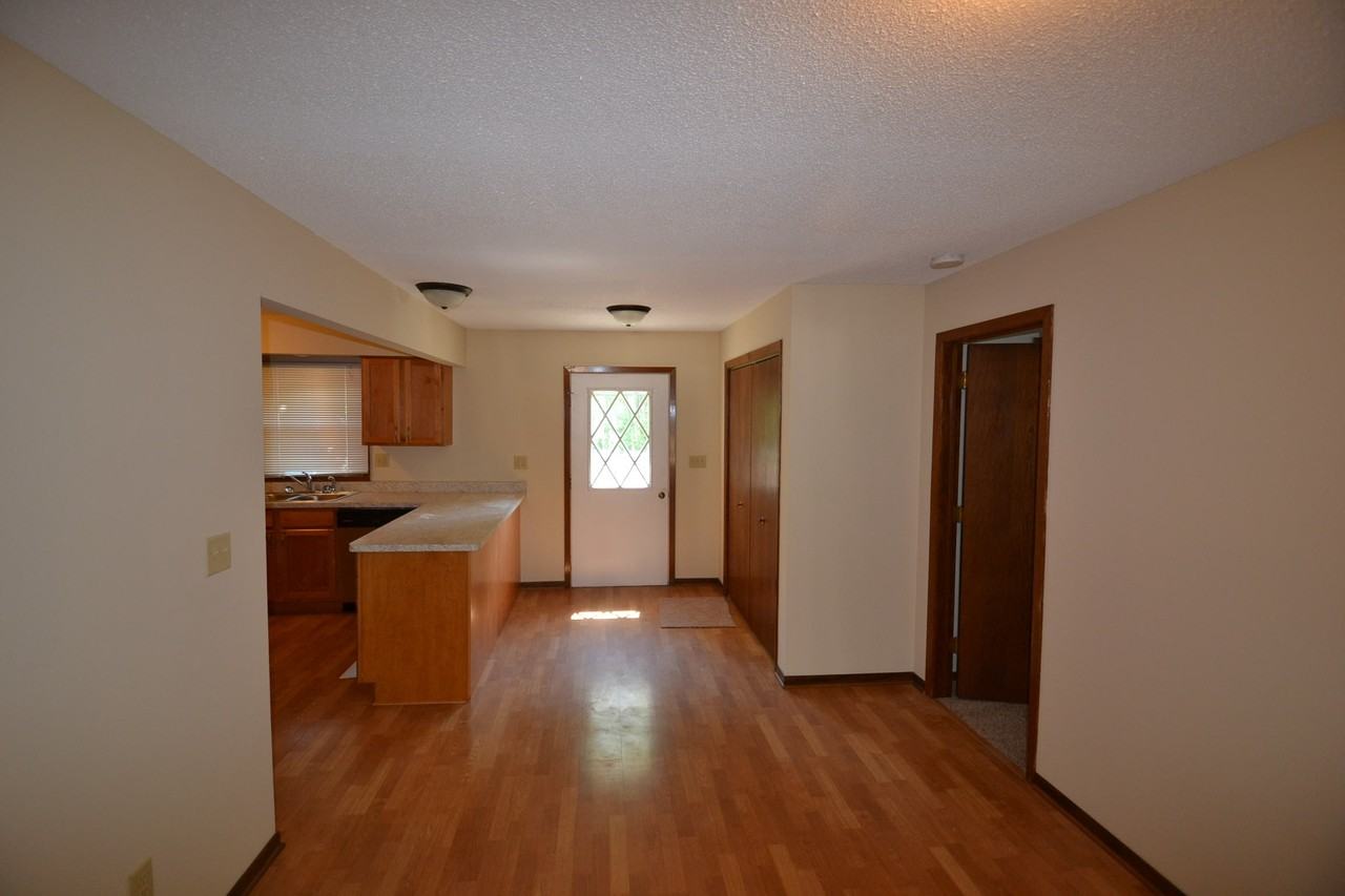 4942 Acorn Ridge Rd - Photo 3 of 8