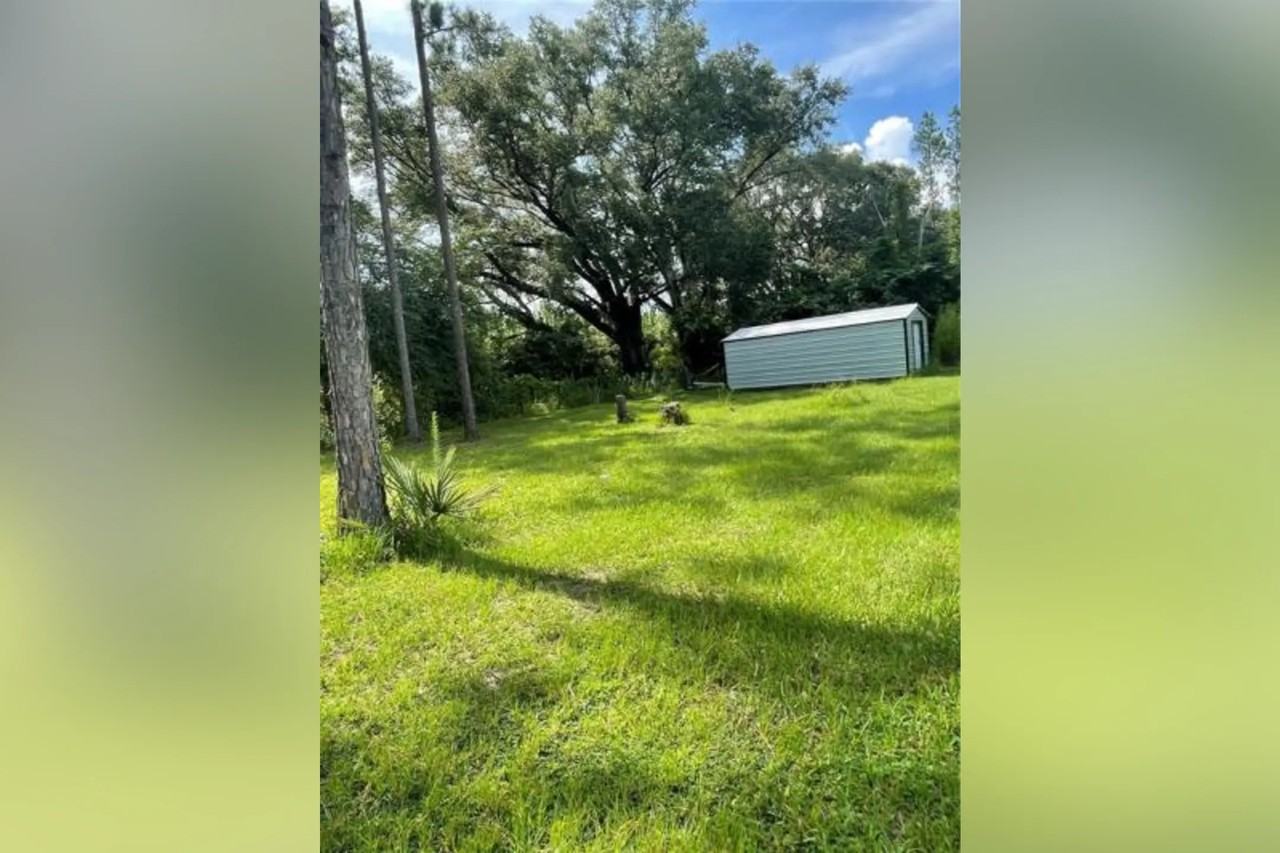 1099 Sw Watson St - Photo 3 of 35