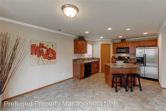 10526 6th Pl W #5 - Photo 3 of 25