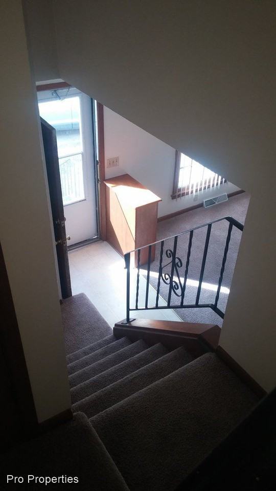 5115-5117 N 60 St - Photo 2 of 14