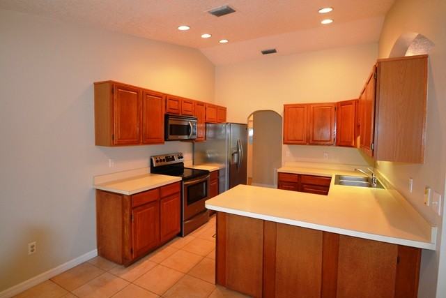 130 Northmoor Rd - Photo 3 of 9