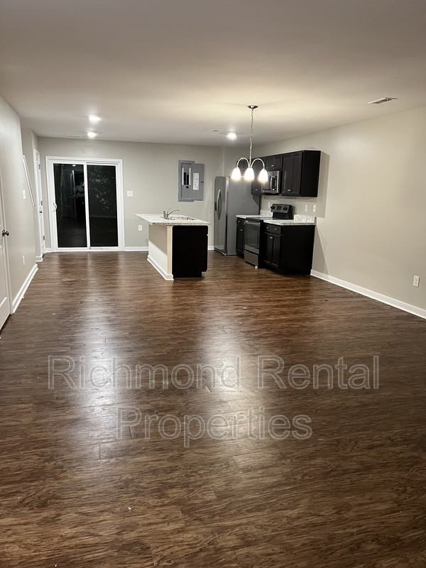 1503 Stonewall Manor Dr - Photo 2 of 14