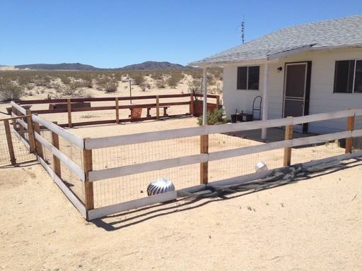 2822 Desert View Rd - Photo 2 of 9