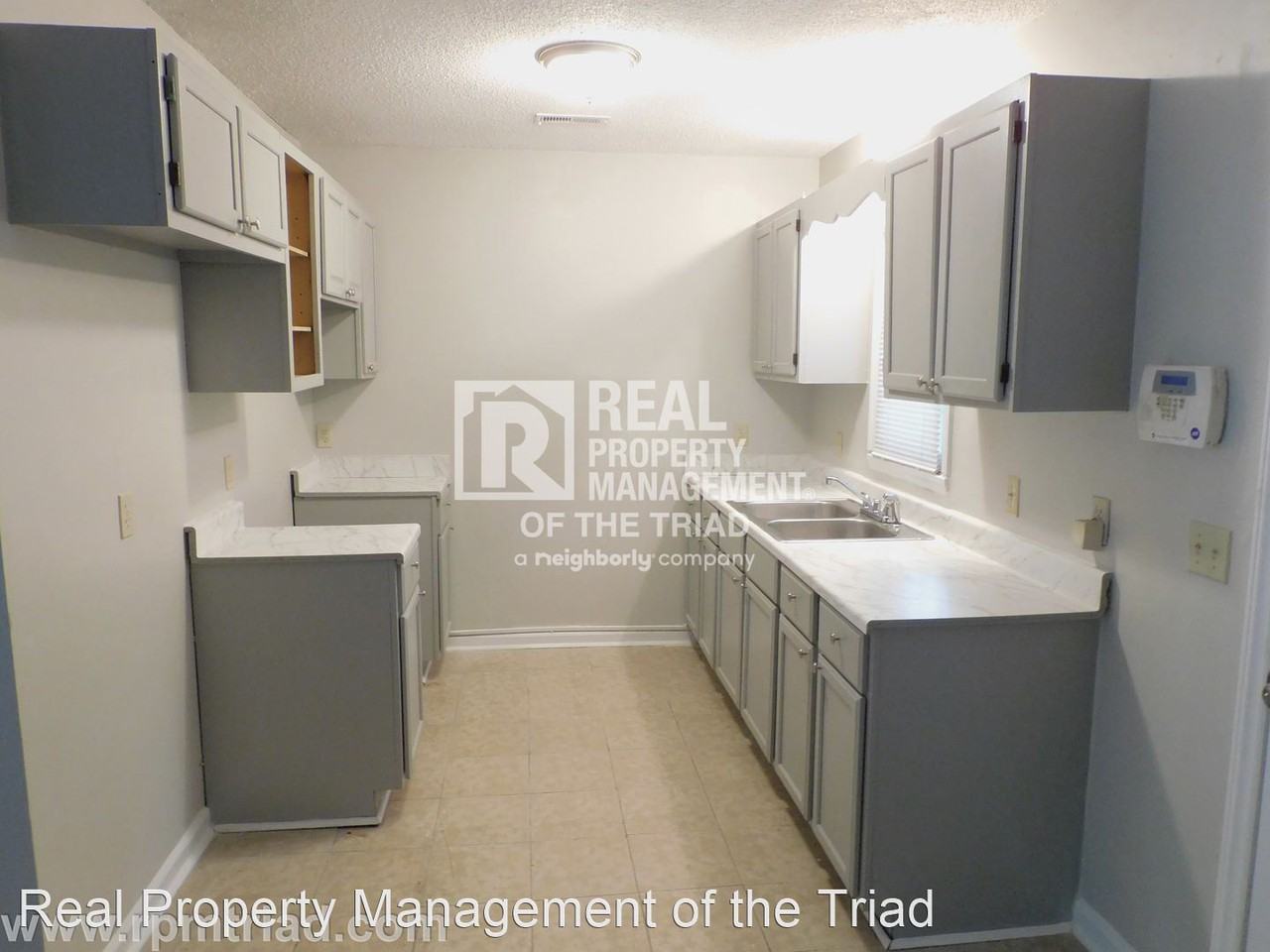 1807 Short St - Photo 3 of 21