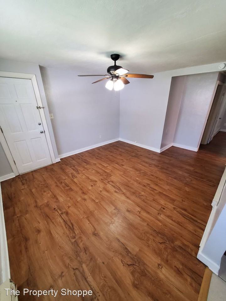 211 211 Rogers Avenue - Rogers Ave 211 #B - Photo 3 of 15