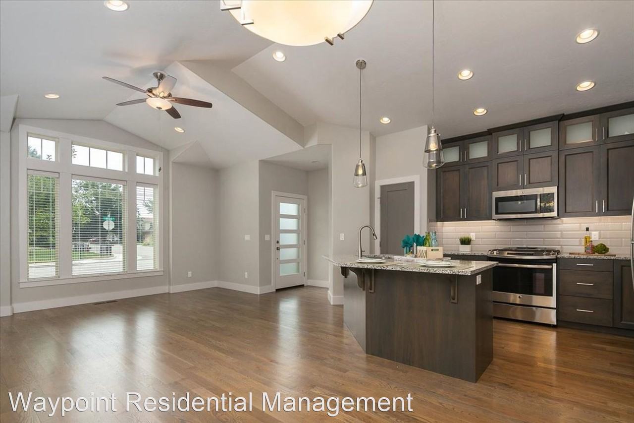 962 E Wright St - Photo 3 of 36