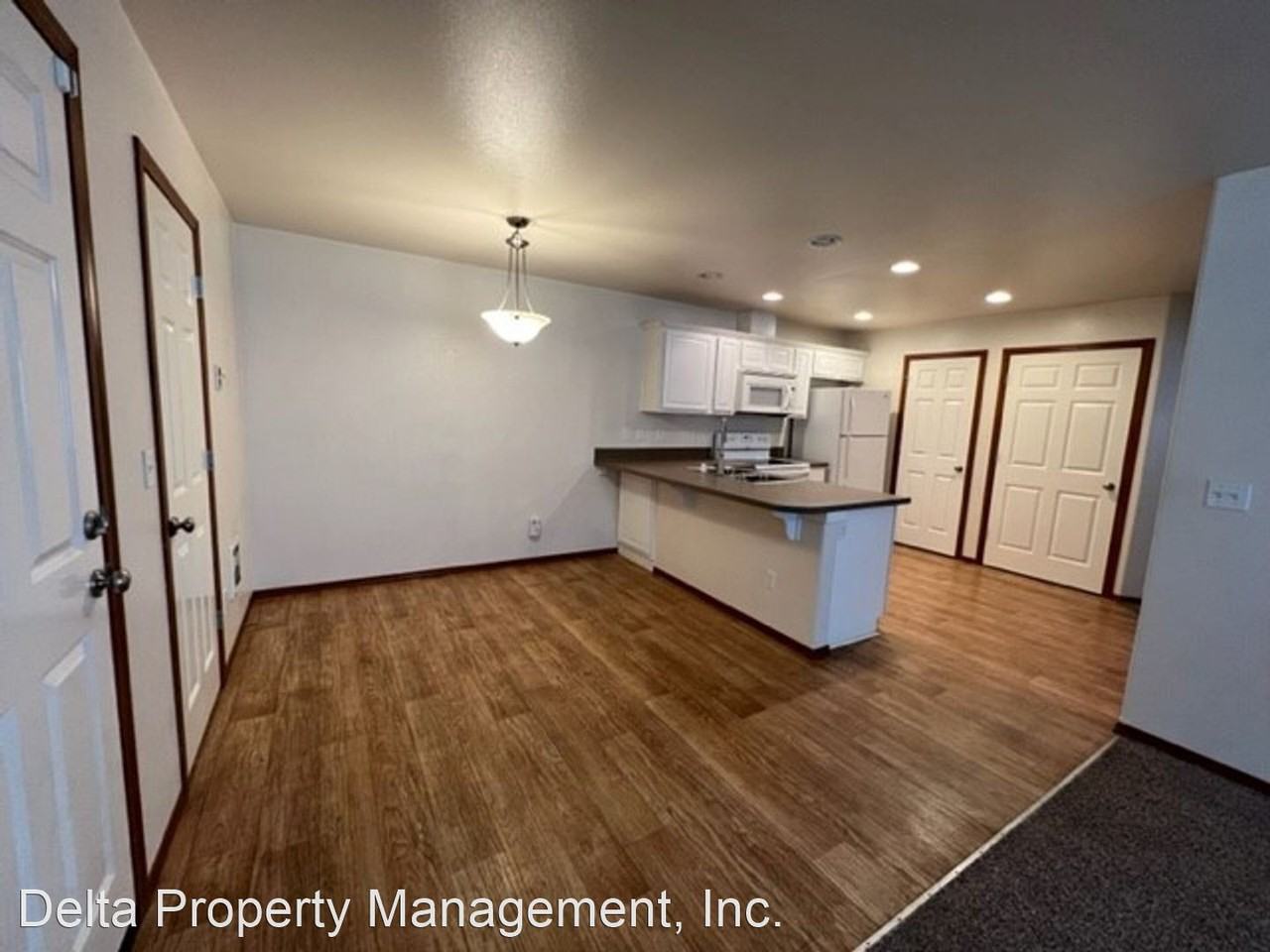 523/525 N. Oak Street - Photo 2 of 6