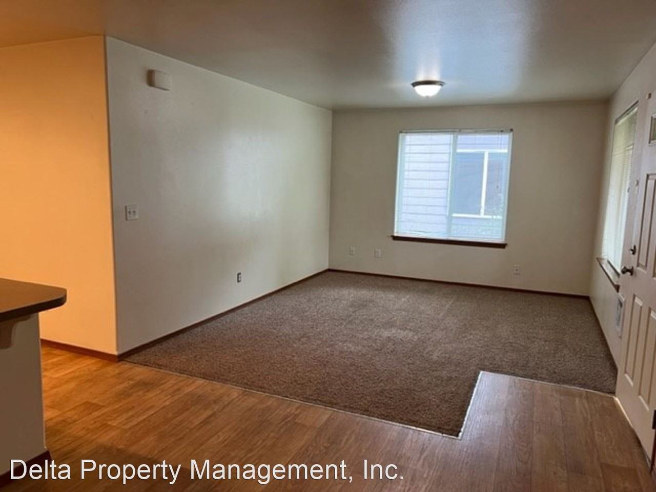 523/525 N. Oak Street - Photo 3 of 6