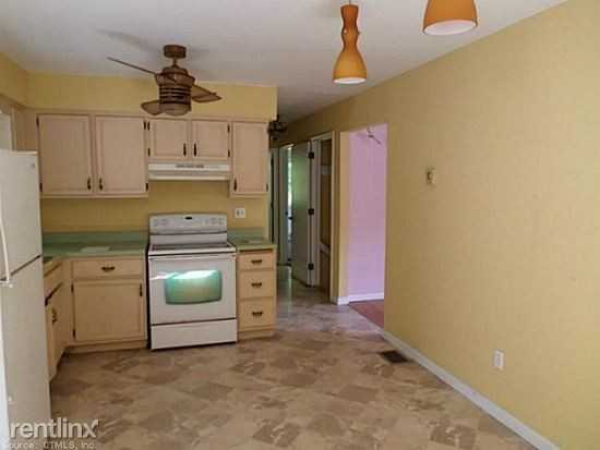 201 Lasky Rd - Photo 2 of 8