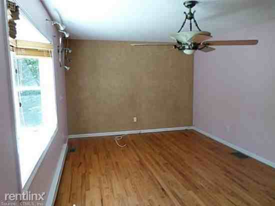 201 Lasky Rd - Photo 3 of 8