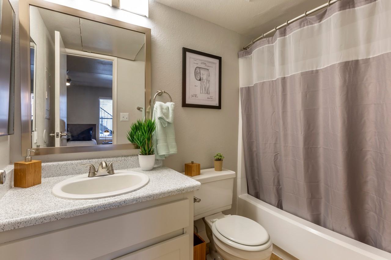 Arches Apartment Homes - Photo 2 of 17