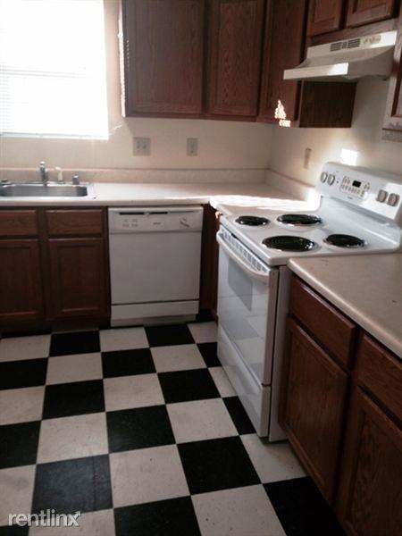 Crittenden Court Apartments - Photo 2 of 10