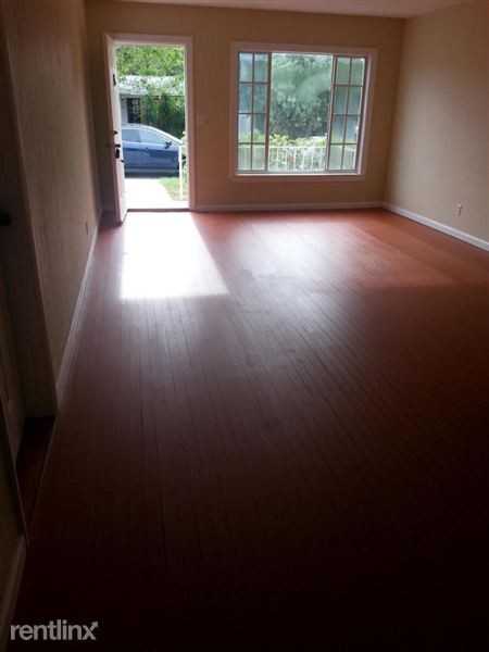 811 N B St - Photo 3 of 6