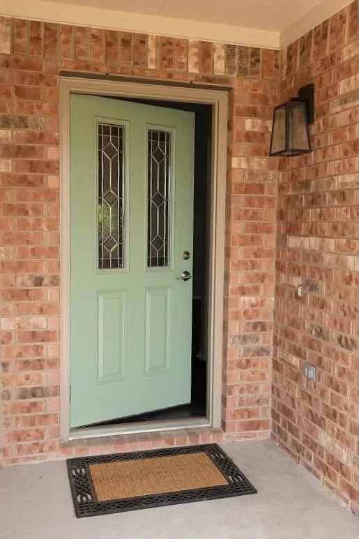 18601 Willie Drive - Photo 3 of 45