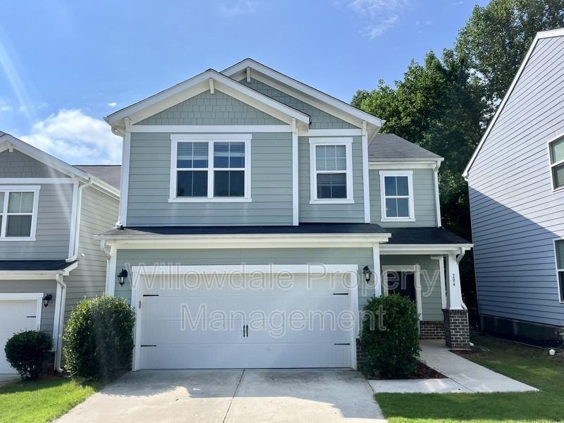 204 Spring Pine Ln